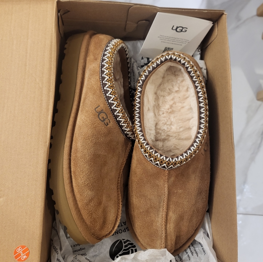 Ugg Tasman women's size 9 suede slipper chestnut brown